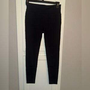 BLACK ATHLETA LEGGINGS - size medium